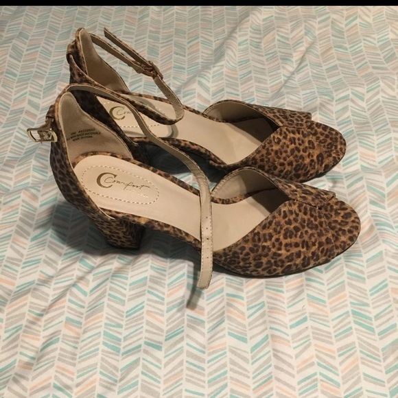 Leopard print Ankle Strap 3” Heel Sz 9 - Picture 3 of 5